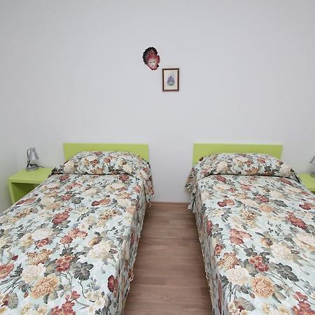 Apartment Mitton 2 罗维尼 外观 照片