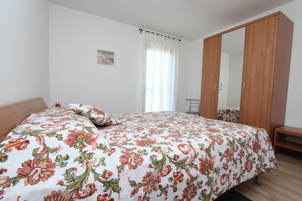 Apartment Mitton 2 罗维尼 客房 照片